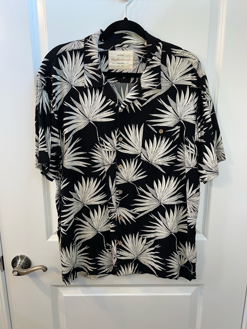 Weatherproof Black & White Palm Print Short-Sleeve Button-Down Shirt